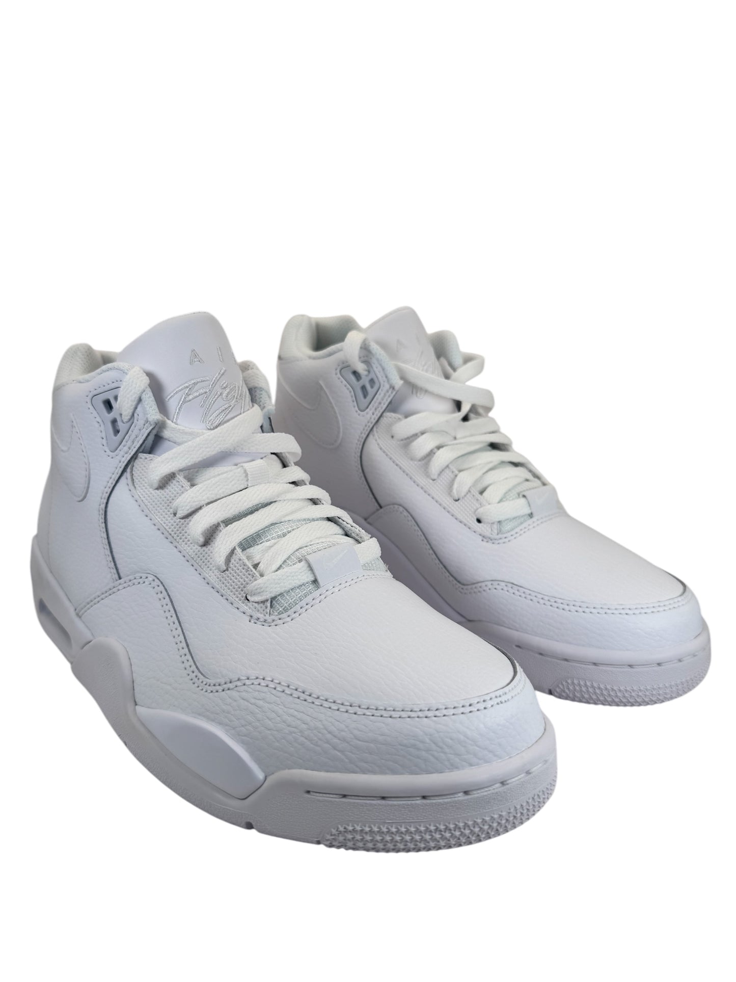 El Nike Flight Legacy ‘Triple White’