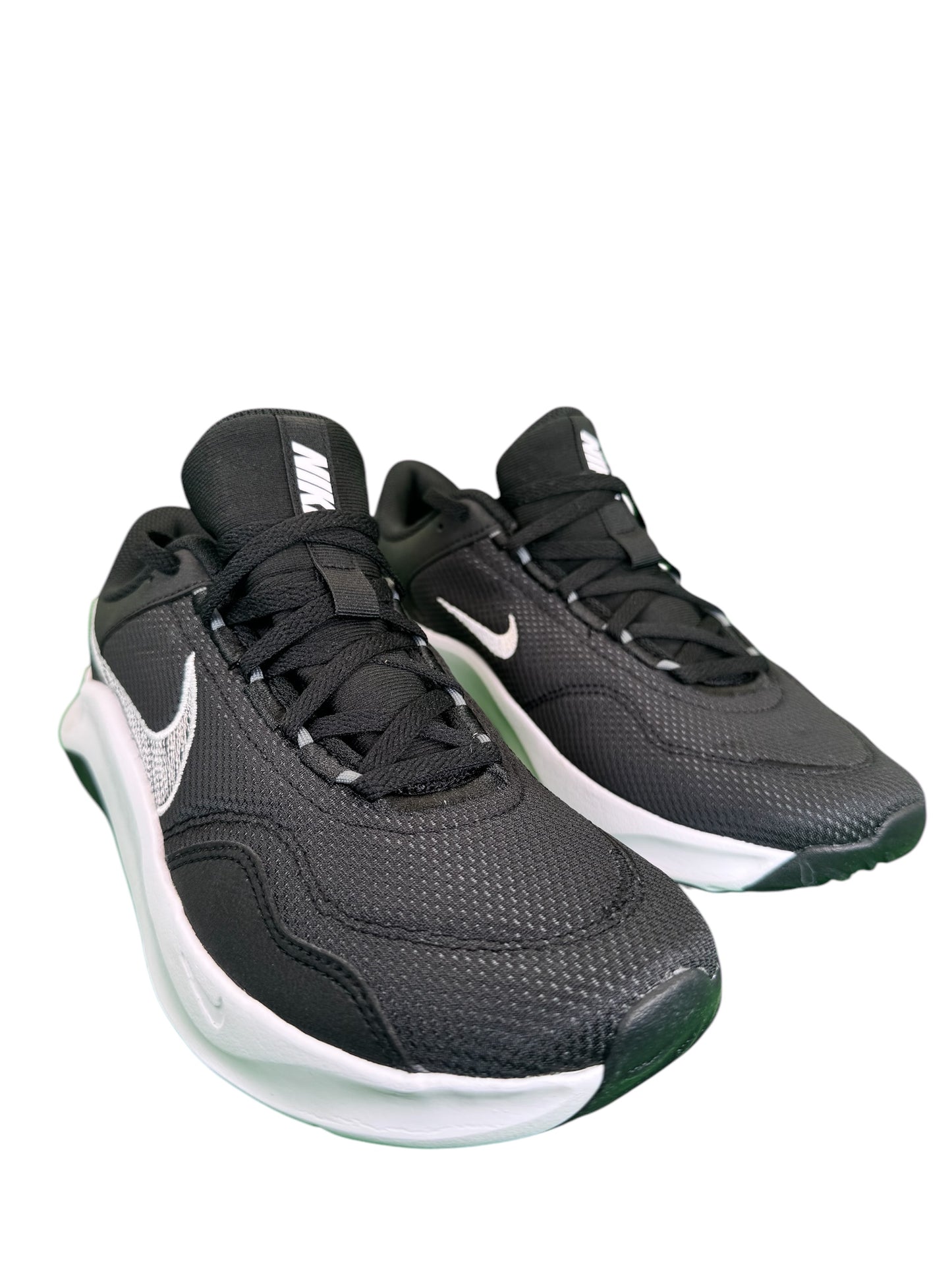 Nike Legend Essential 3 NN - Running & Training Shoes