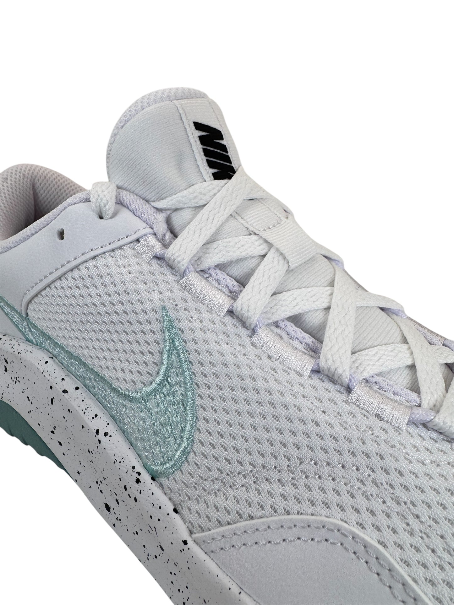 Nike Legend Essential 3 Next Nature