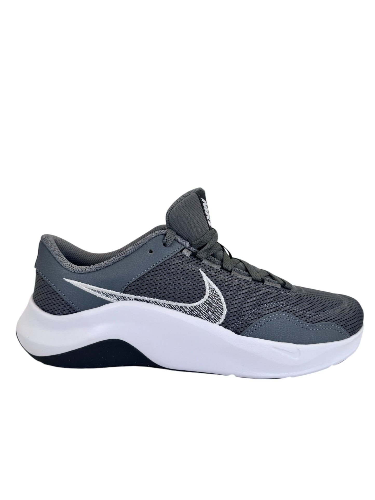 El Nike Legend Essential 3 Next Nature