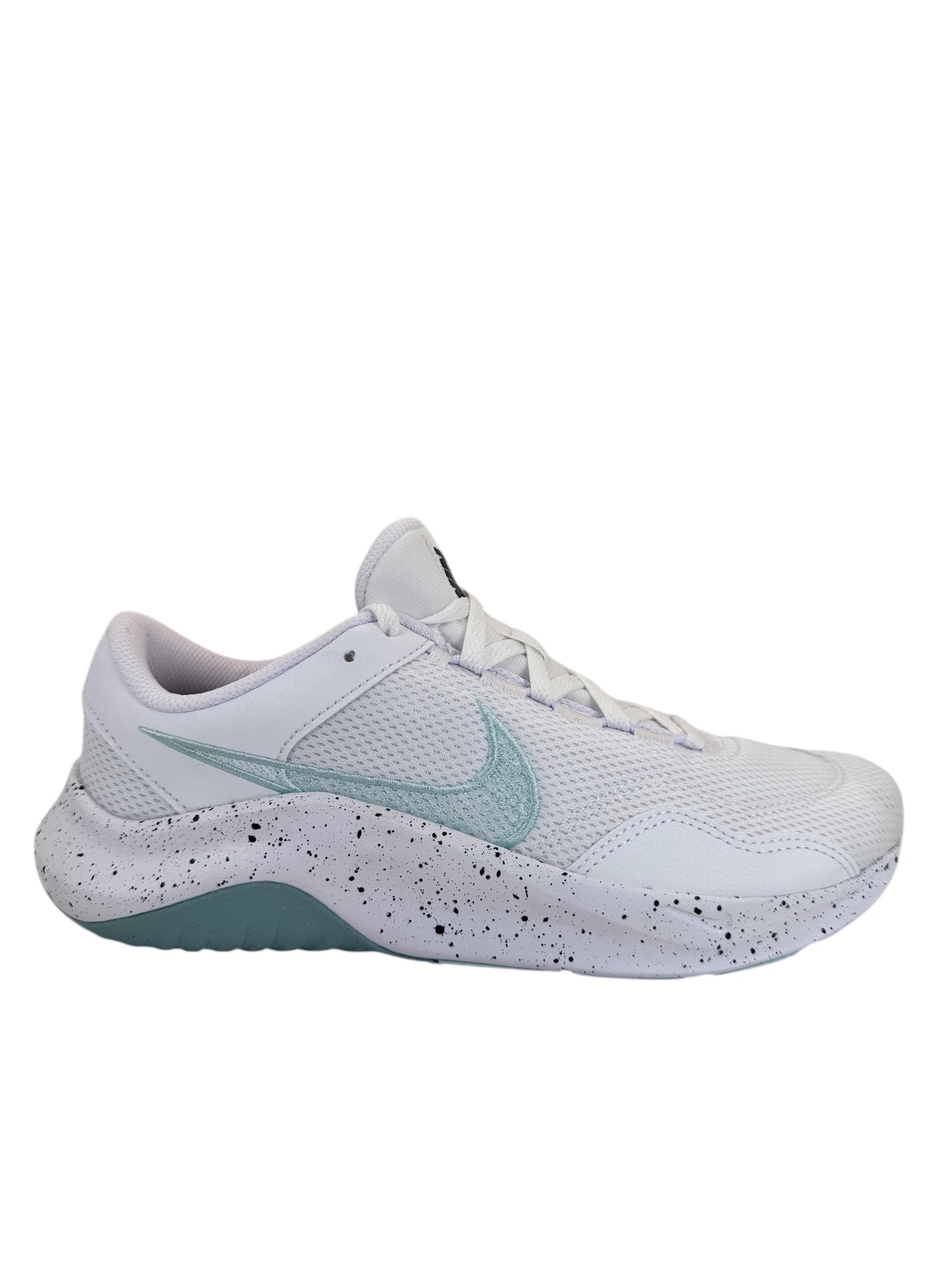 Nike Legend Essential 3 Next Nature