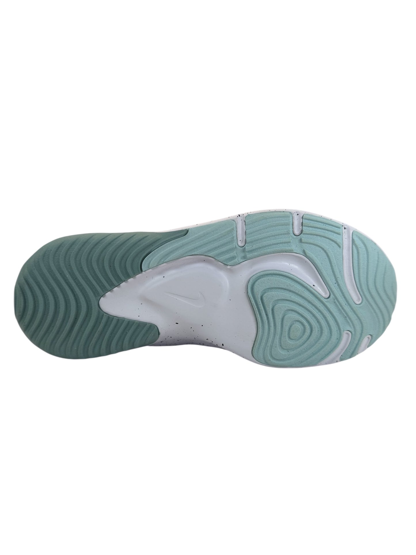 Nike Legend Essential 3 Next Nature